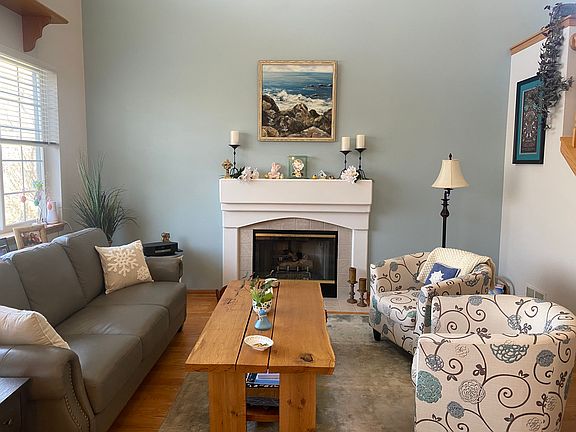 4th image of 946 Highgate Ln