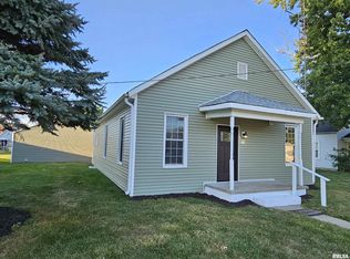 213 E 3rd St, Pleasant Plains, IL 62677
