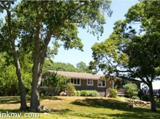 737 State Rd, Aquinnah, MA 02535