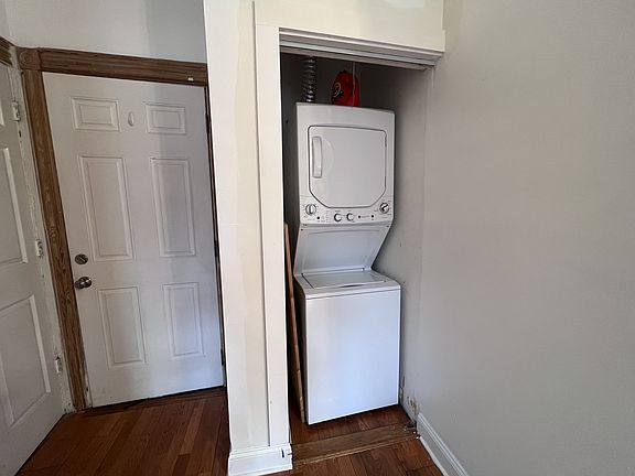 5th image of 41 Greenridge Ave Floor 2