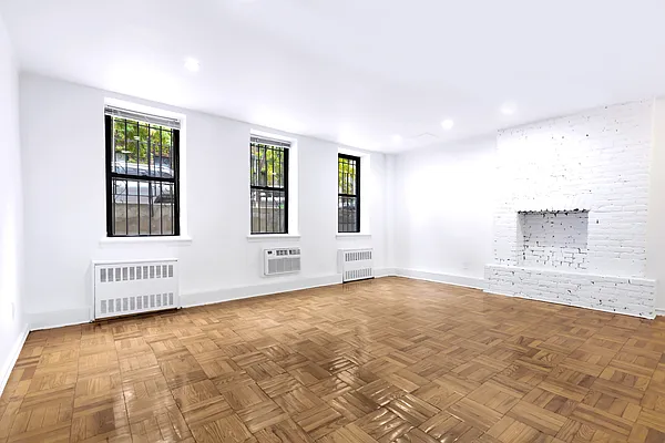 Rented by Cooper & Cooper Real Estate | media 2