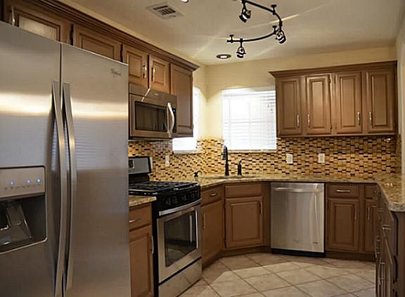 2nd image of 1416 Elizabeth Dr