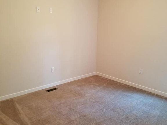 5th image of 730 Glen Cove Dr