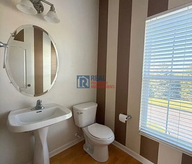 9476 Tahoe Dr — Photo 10