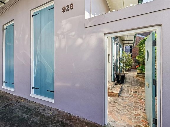 2nd image of 928 Governor Nicholls St