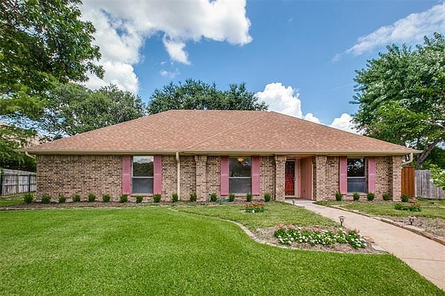 1st image of 2501 Meadowridge Dr