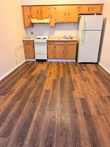705 Central Ave — Photo 3