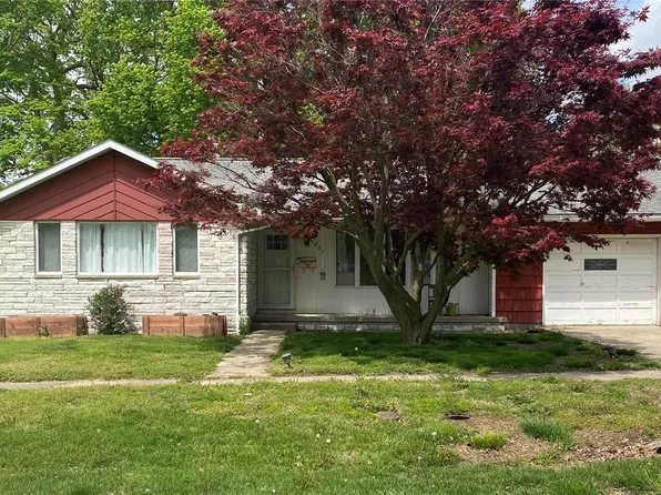 207 Pine St, Greenfield, IL 62044