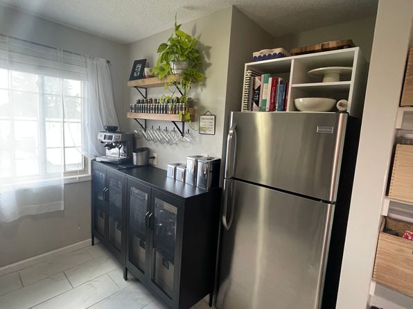 7219 W 78th St APT B