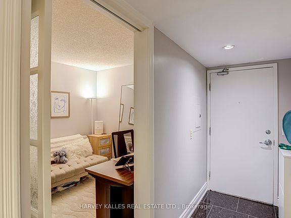 3rd image of 8 York St #610