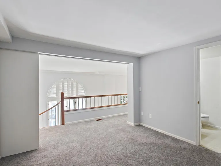 321 Abercorn St #103 — Photo 17