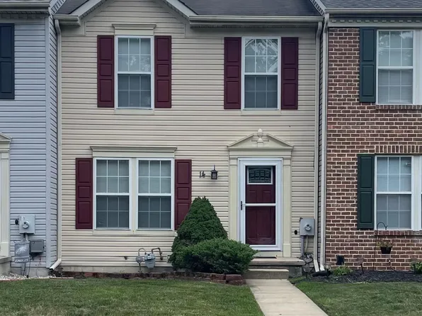 14 Coachlight Dr, Sicklerville, NJ 08081