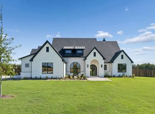 508 Robnett Rd, Waxahachie, TX 75165