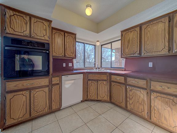 3rd image of 2522 Countrywood Ln