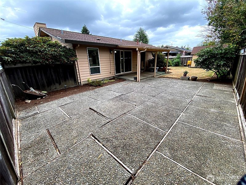3rd image of 10819 SE 230th Street