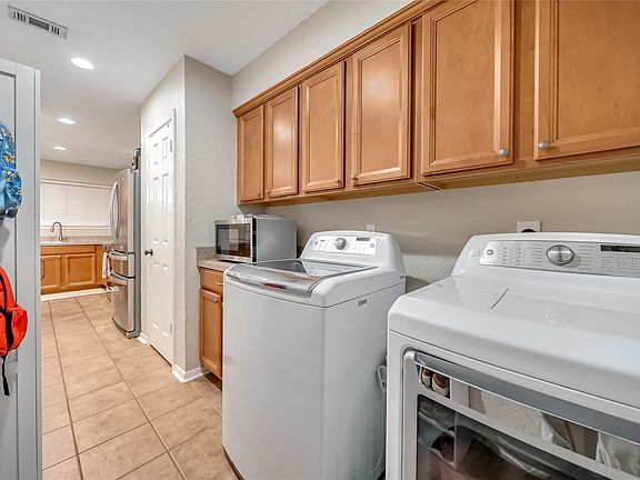 5th image of 2802 Park Meadows Avenue