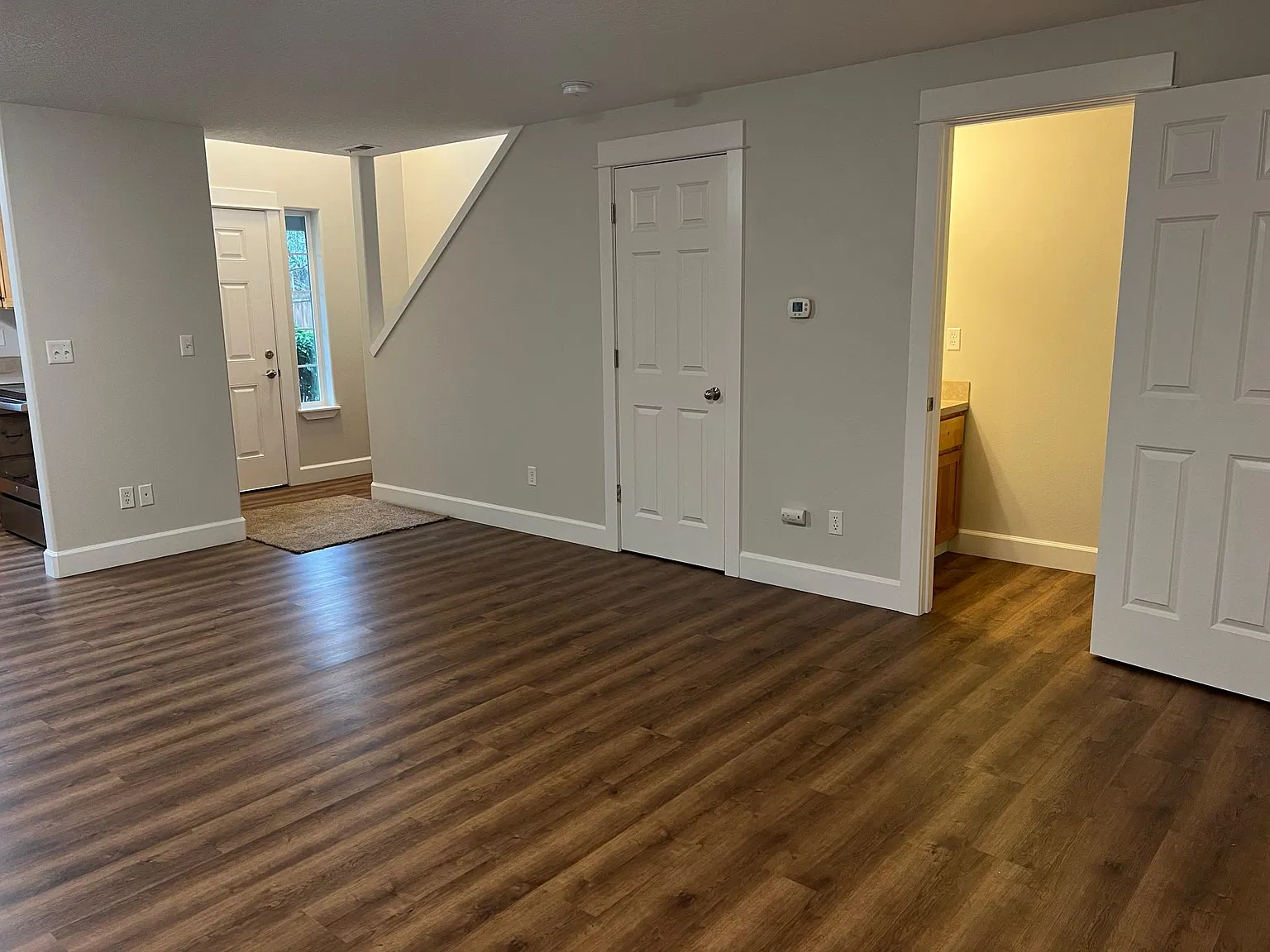 3 bed, 2.5 bath, 1456 sqft, $2,175 — Photo 4