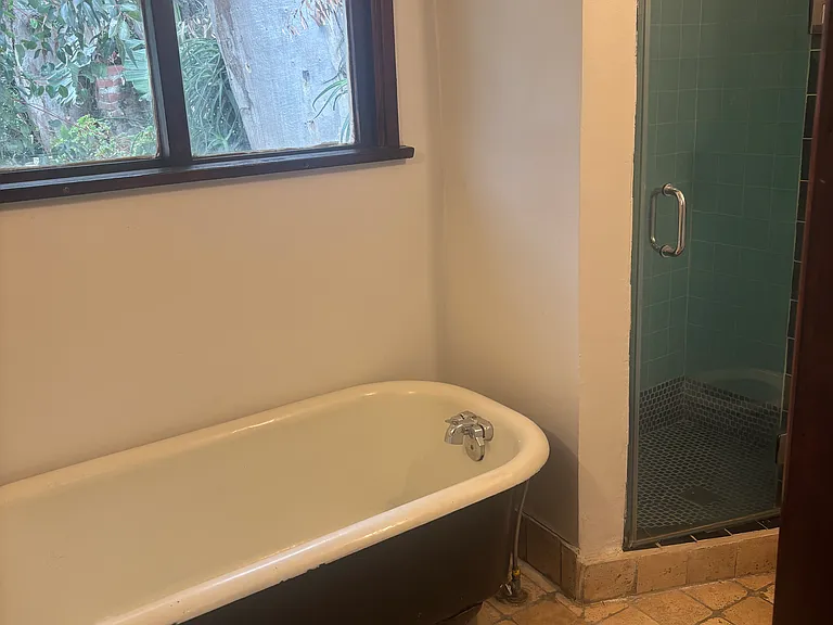 8131 Kirkwood Dr — Photo 9