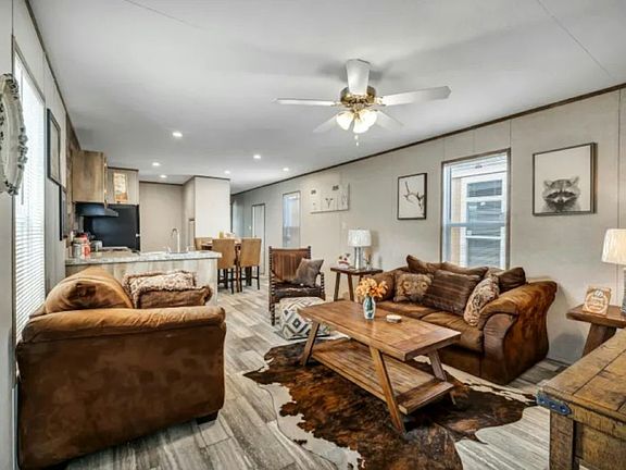 4th image of 1704 Mlk Jr Blvd #266