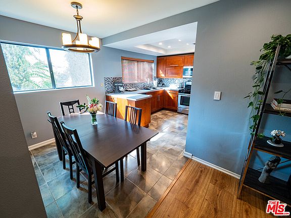 3rd image of 13211 Vanowen St APT 6