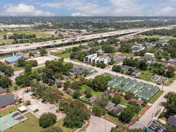 1202 Bayou St, Houston, TX 77020