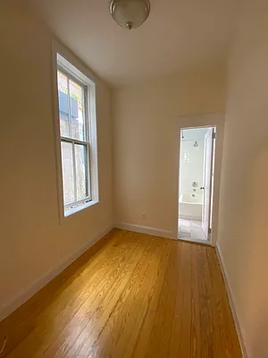 Rented by Waverly Realty Associates | media 5