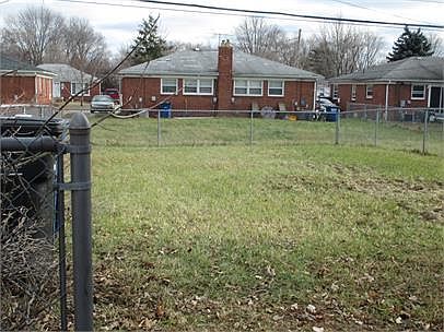 4th image of 2505 Stieber St