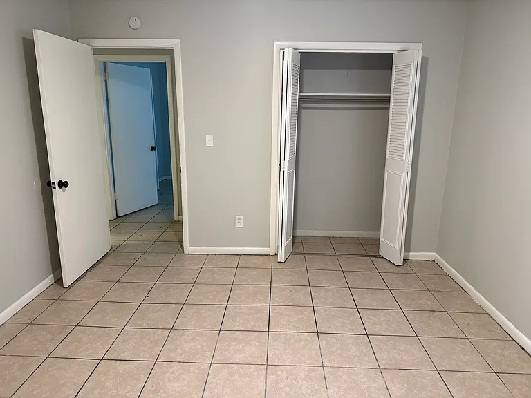 1682 Hamlet Dr #1682 — Photo 8