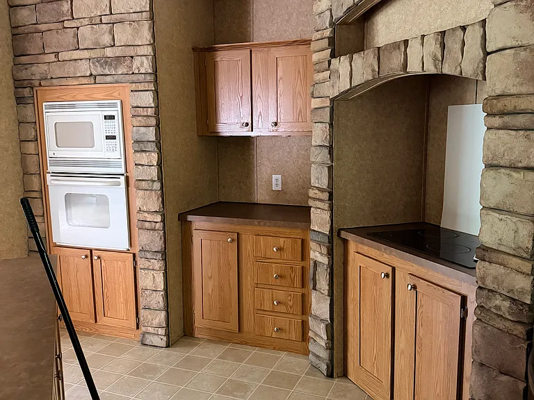 75 English Dr — Photo 9