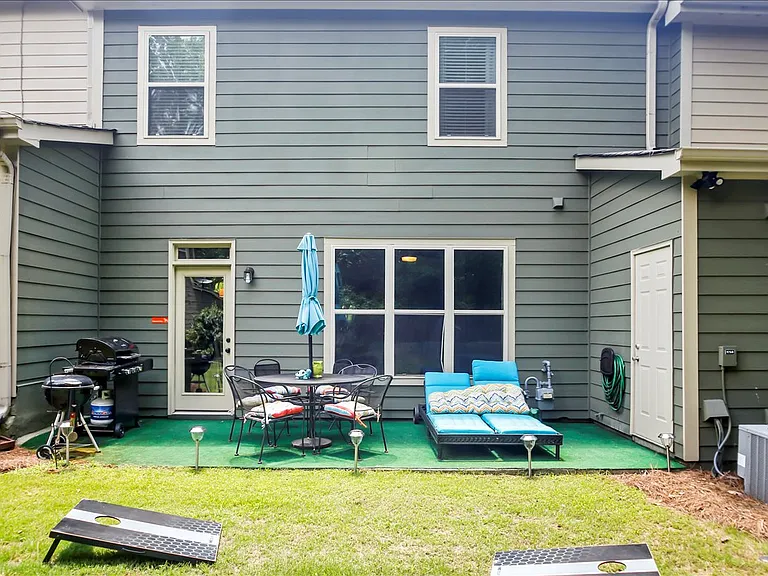 114 Creighton Ln — Photo 34