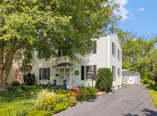 45 N Parkside Ave, Glen Ellyn, IL 60137