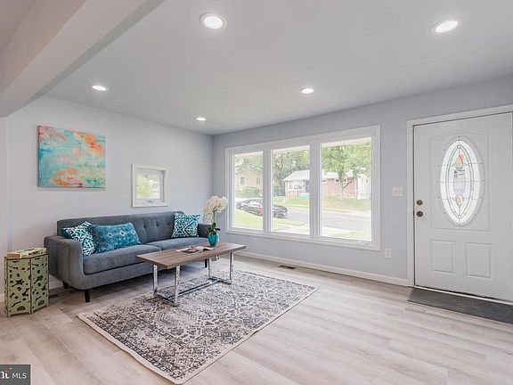 3rd image of 2510 Boones Ln