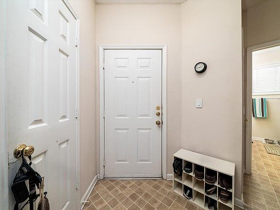 3rd image of 2216 Chatelain Way