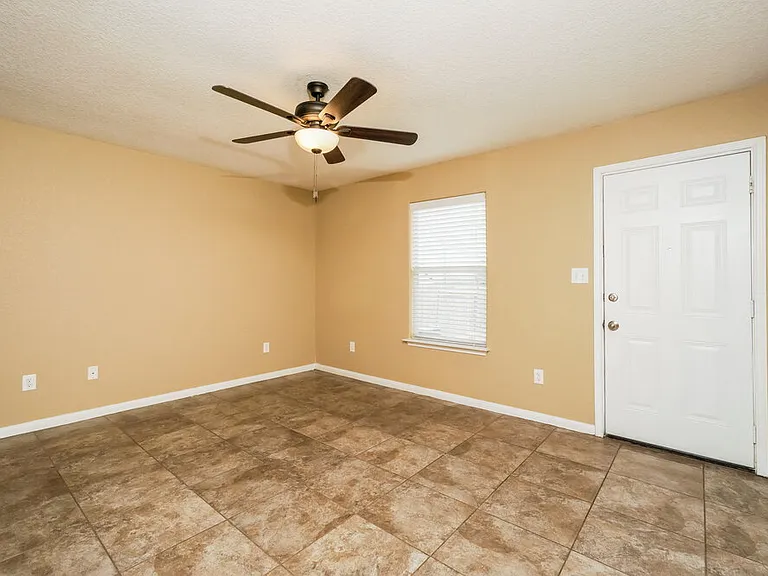 11475 Coral Cyn — Photo 4
