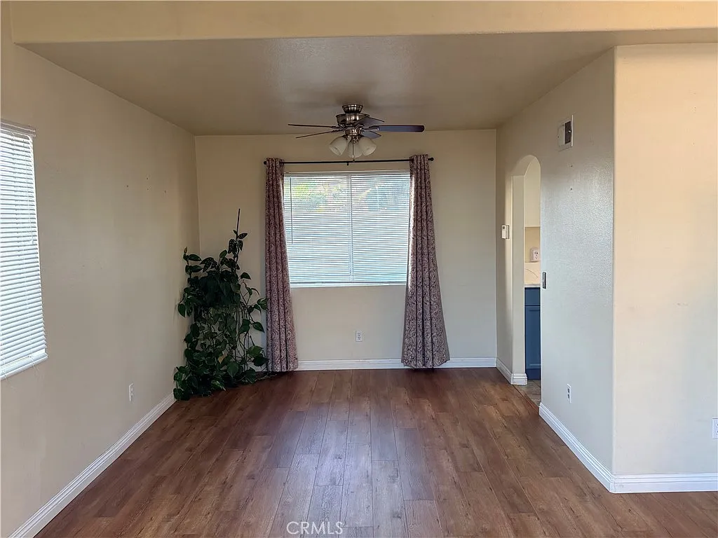 4 bed, 2.5 bath, 1861 sqft, $3,700 — Photo 3