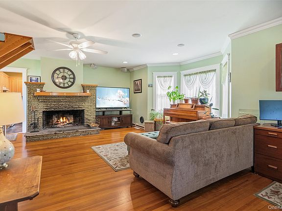 4th image of 115 Cedar Avenue