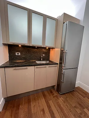 Rented by SERHANT. | media 20