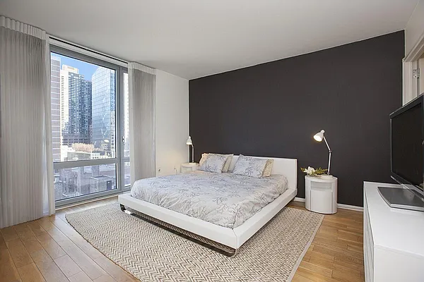 Sold by Engel & Völkers New York City | media 4