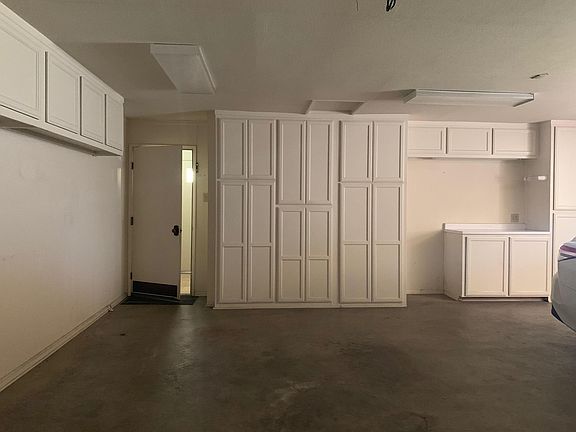 3rd image of 601 N Schnoor Ave