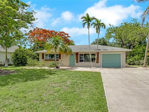 10271 Carolina ST, BONITA SPRINGS, FL 34135