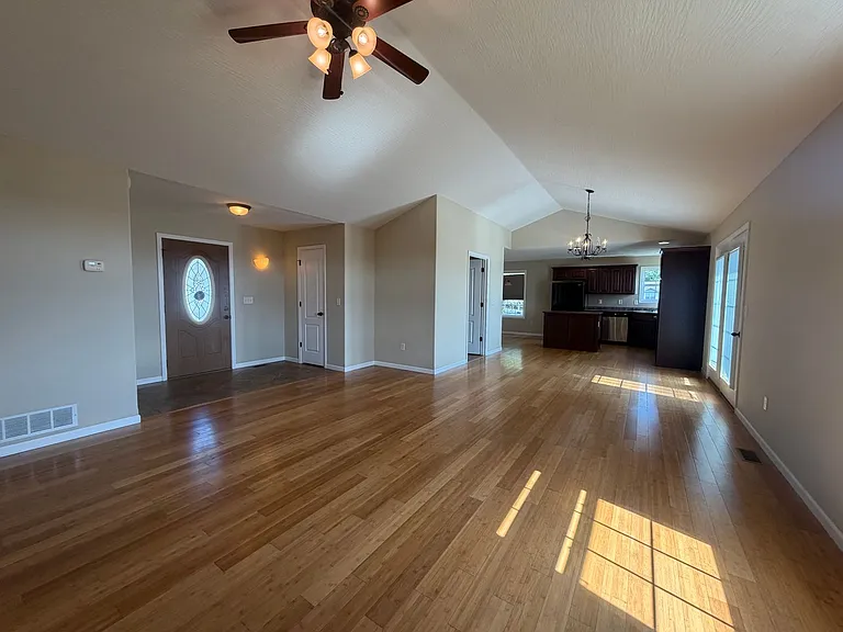 161 Lyle Curtis Cir — Photo 5