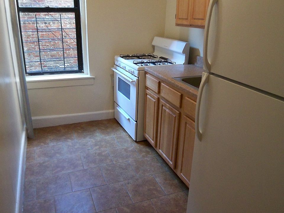 2nd image of 2100 Bronx Park E APT 4C