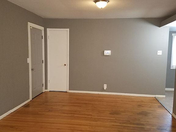 2nd image of 10878 Spring Garden Dr