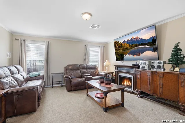 3 bed, 2.0 bath, 1404 sqft, $1,700 — Photo 3