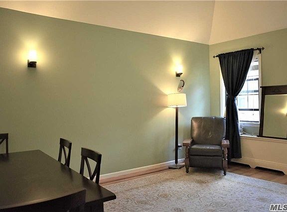 5th image of 18934 37th Ave