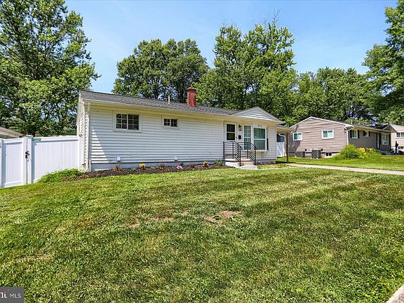 2nd image of 573 Rita Dr