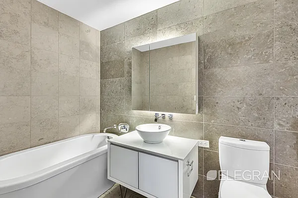 Rented by (Legacy) Elegran | media 2