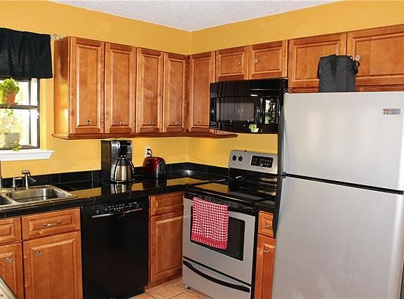 3rd image of 1306 Overlook Dr