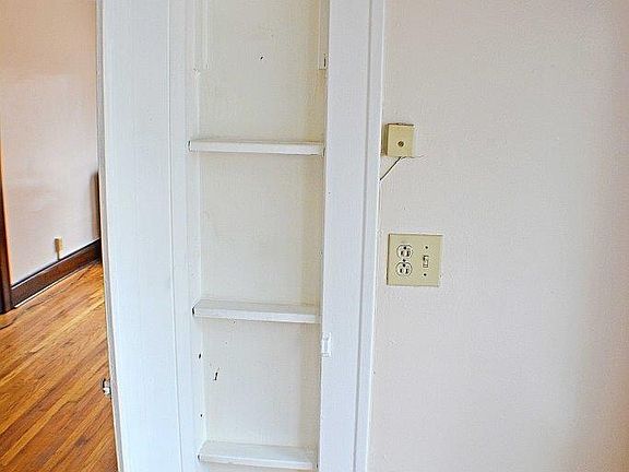 3rd image of 2012 Baxterly Ave APT 2
