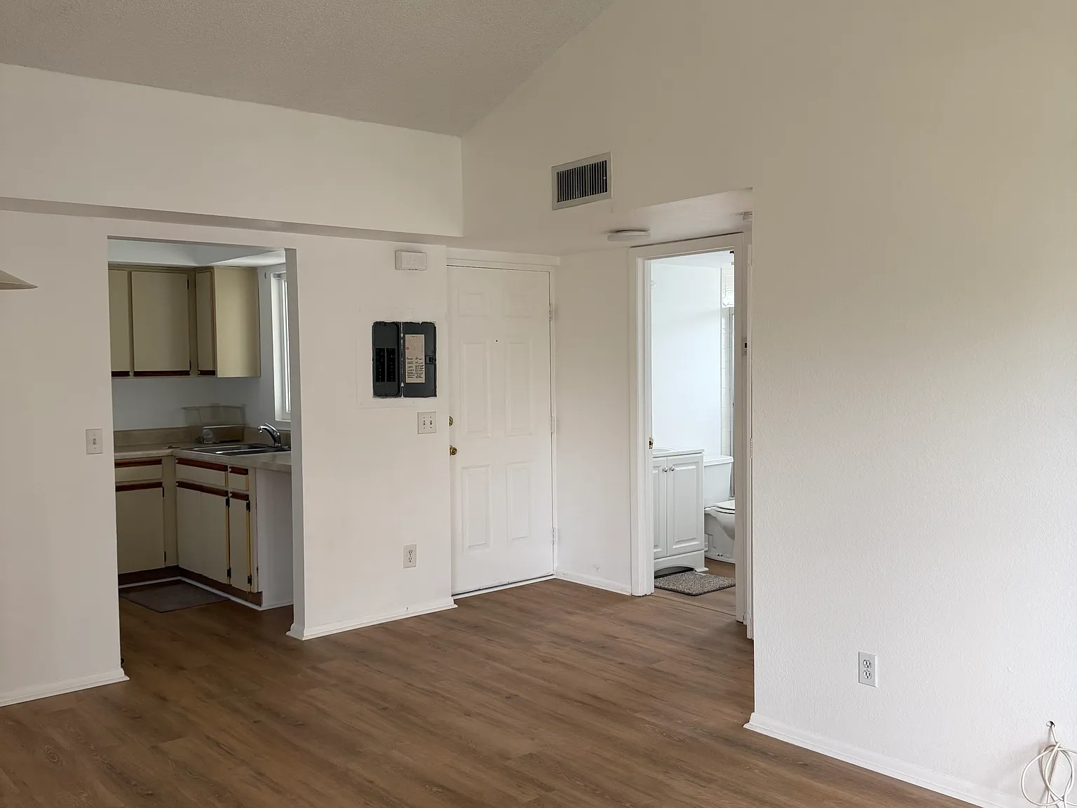 2 bed, 825 sqft, $1,850 — Photo 4